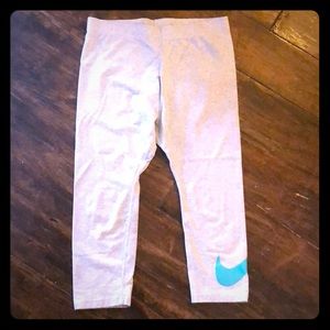 Nike crop work out pants